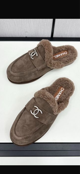 Klapki z futerkiem damskie