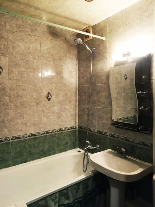 Свет не выключается! 1к Слобожанский 72 рядом калиновая косиора правда