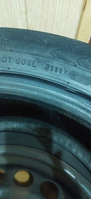Продам покрышку 185/60/15,2111 дата одно колесо на докатка,nokian xl,р
