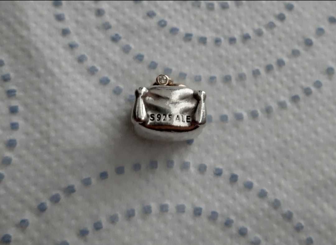 Pandora przysiega pierścionek obrączka poduszka ślub wesele para charm
