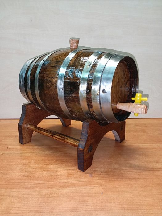 Pipo / barril antigo em madeira de carvalho com suporte.med:32/25cm