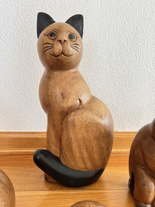 Conjunto de 4 gatos em madeira maciça