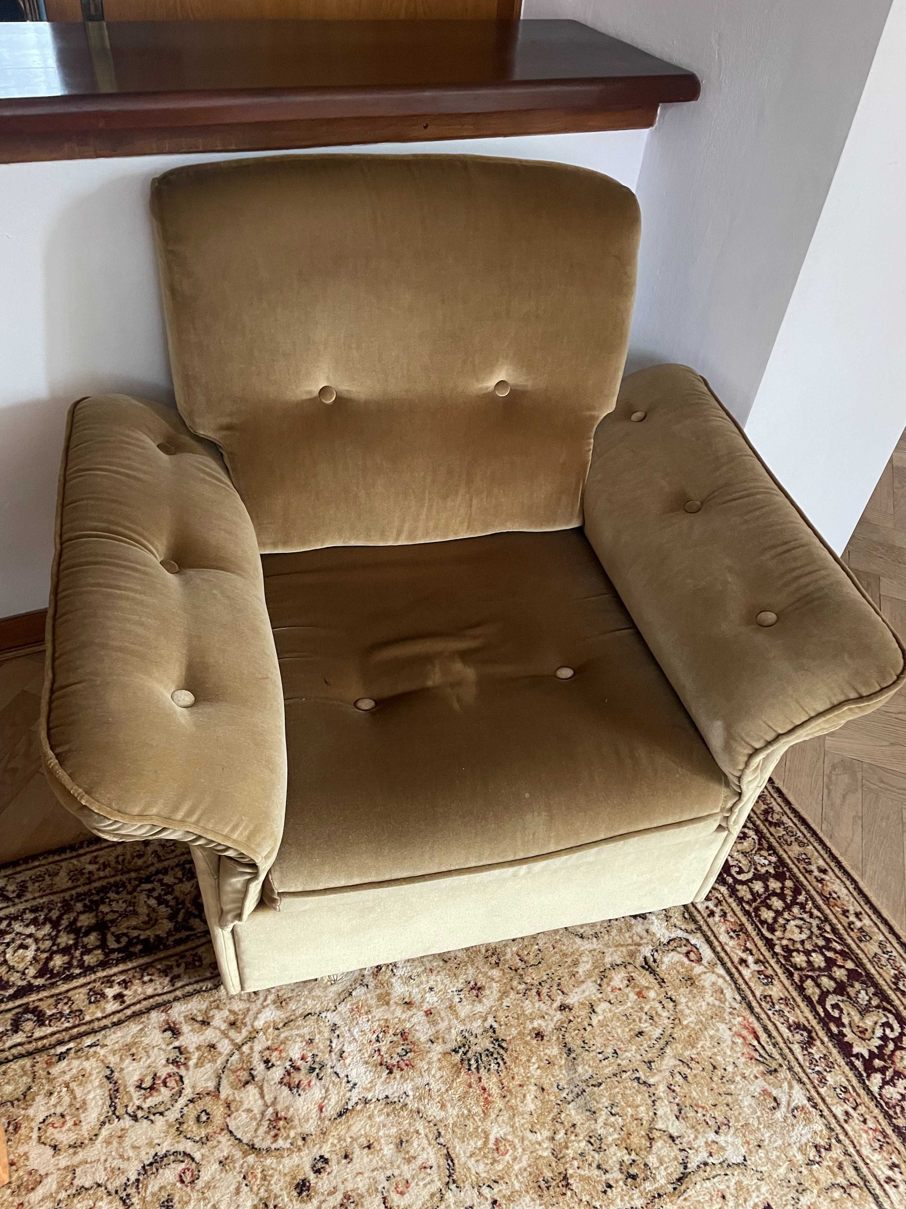 Sofa i dwa fotele: retro, vintage