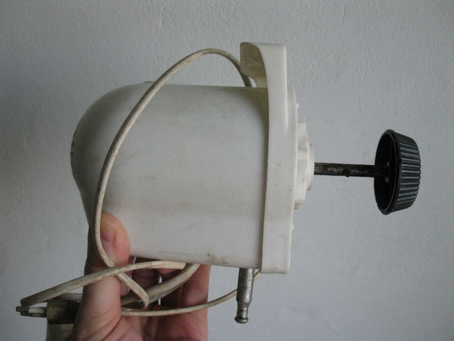 Мотор и блок от вентилятора напольного  Elenberg FS-4006 двигатель