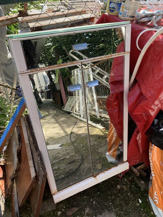 Caixa de espelho para casa de banho