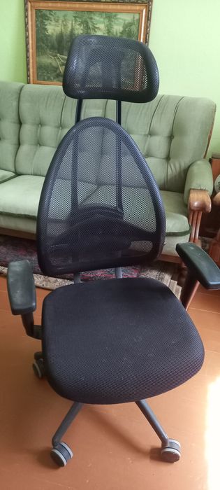 Комп'ютерне крісло