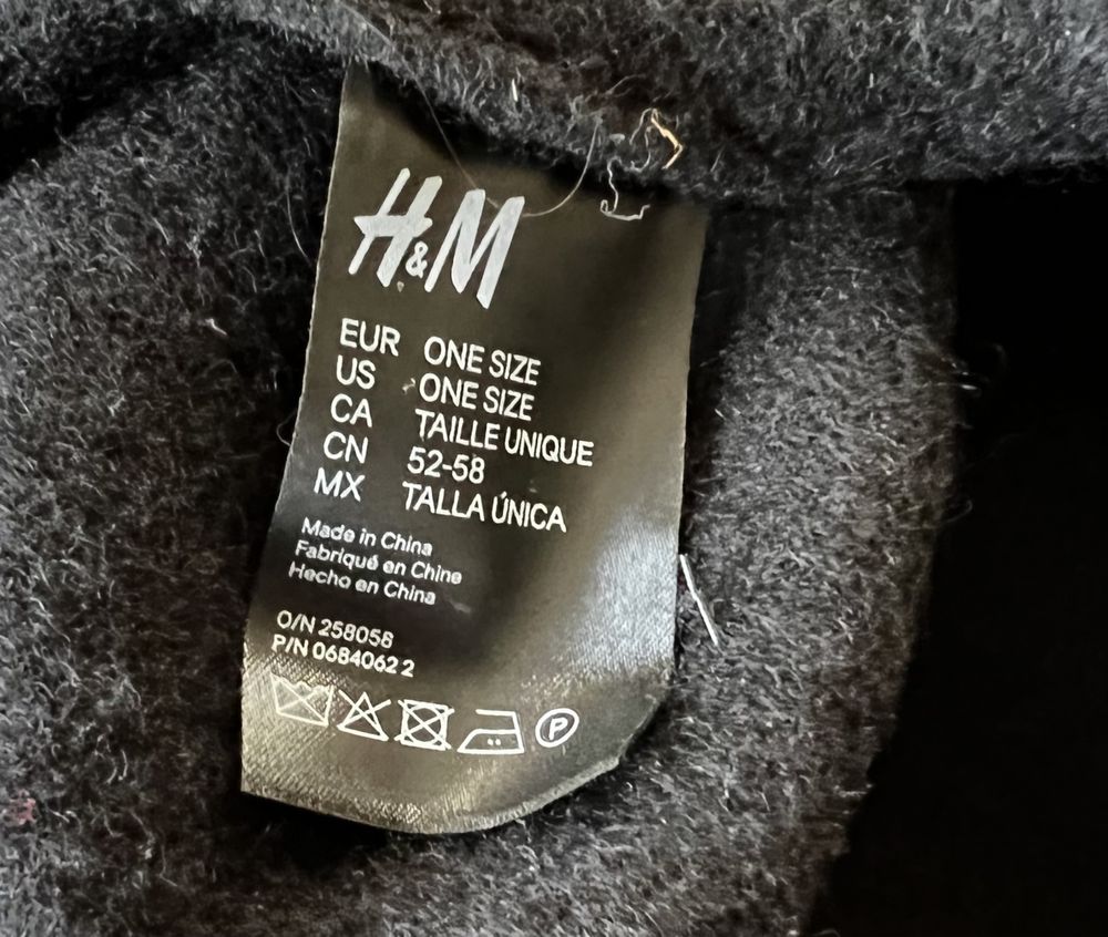 Czarny nowy beret H&M