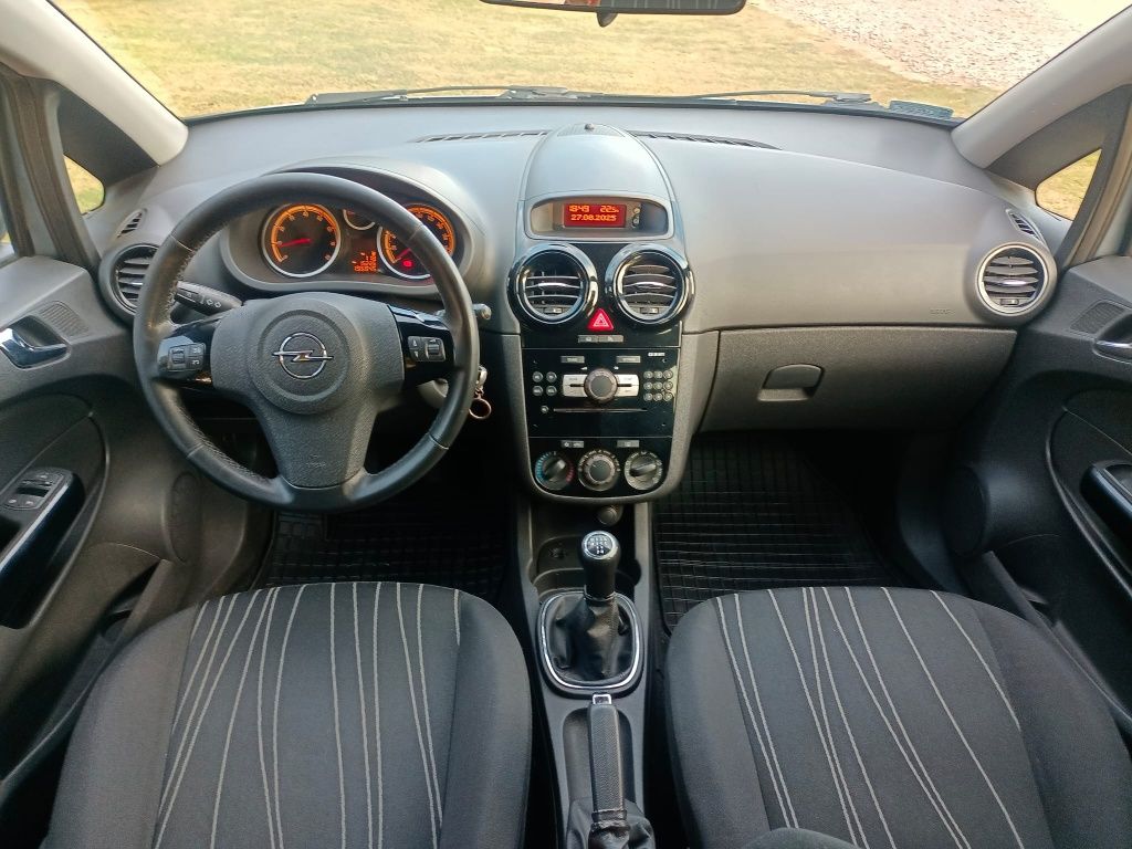Opel Corsa 1.4 16V 100 KM 2010r salon Polska