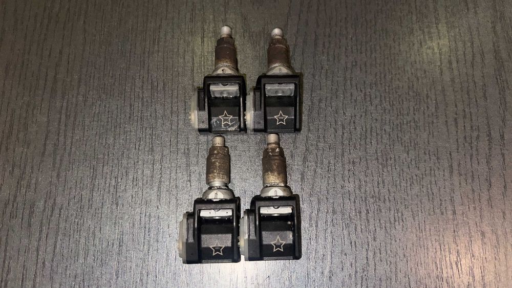 Oryginalne czujniki powietrza BMW MINI 4 sztuki