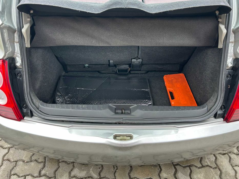 Nissan Micra 2005