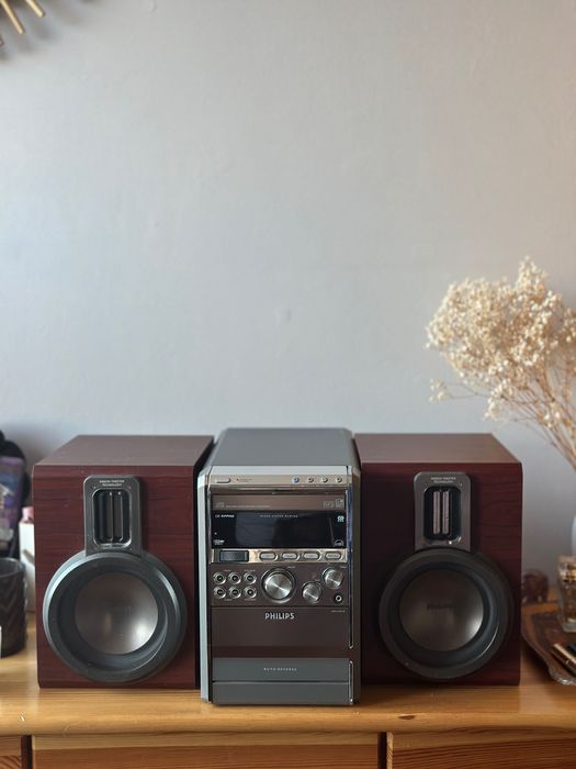 Mikrowieża Hi-Fi Philips MCM760 / 2×75 W / USB / CD / Radio