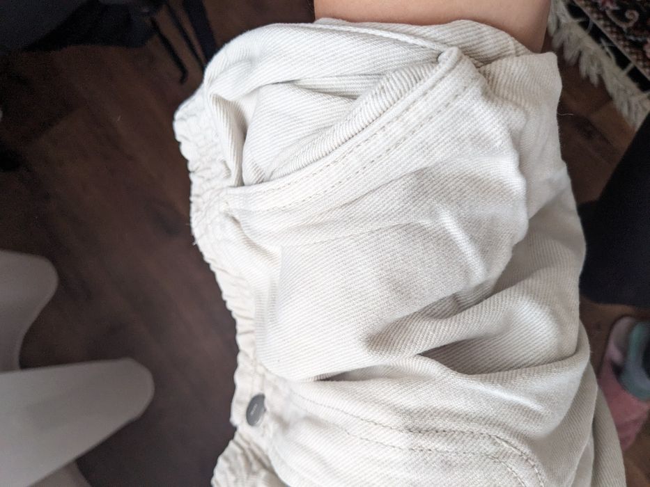 Штани  кольору типу ,пряжене молоко