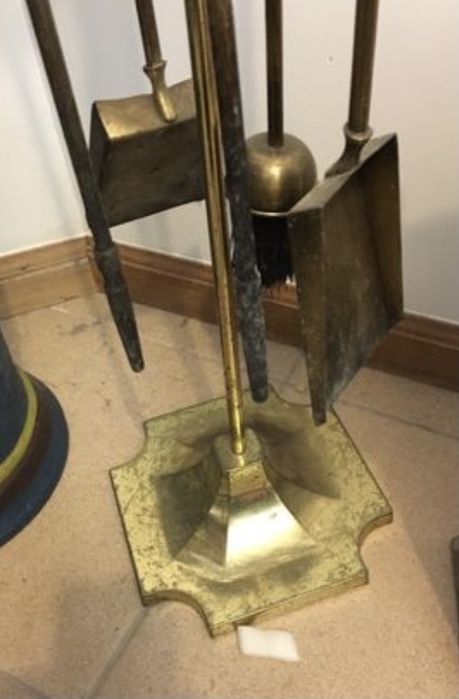 Acessorios lareira: pa tenaz + bases ferro (moirão)