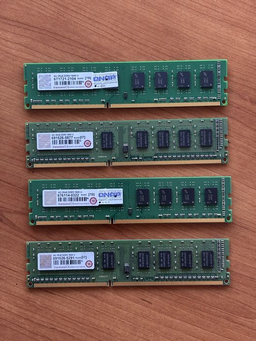 4x 4G 2Rx8 DDR3 1600 U