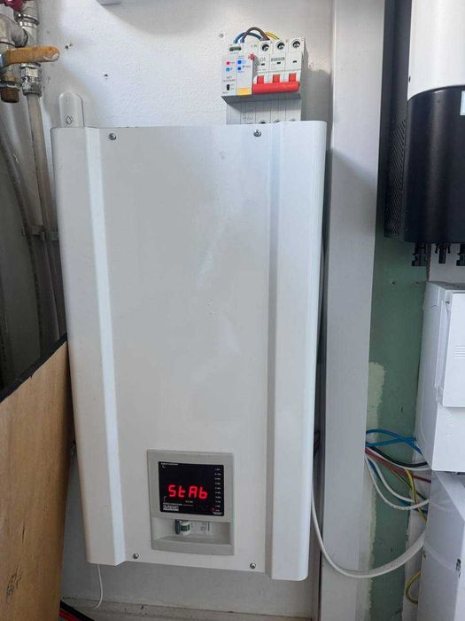 Стабилизаторы напряжения, инверторные, симисторные. Оплата частями