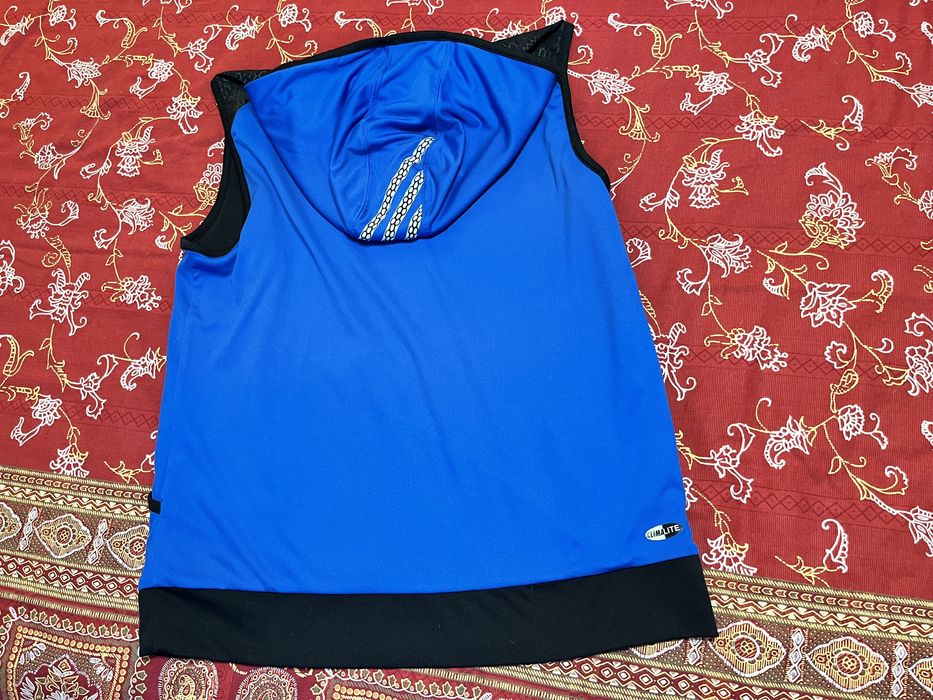 Спортивная безрукавка двухсторонняя Adidas