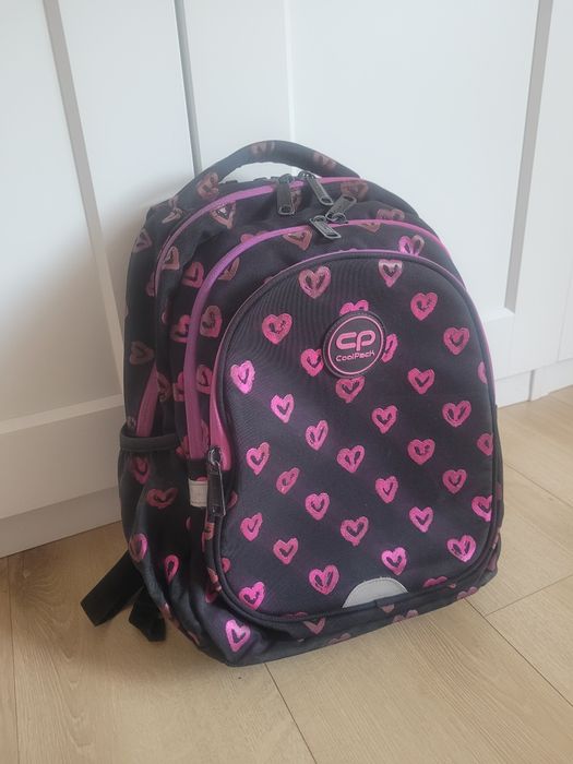 Plecak szkolny CoolPack czarny w różowe serca Cool Pack