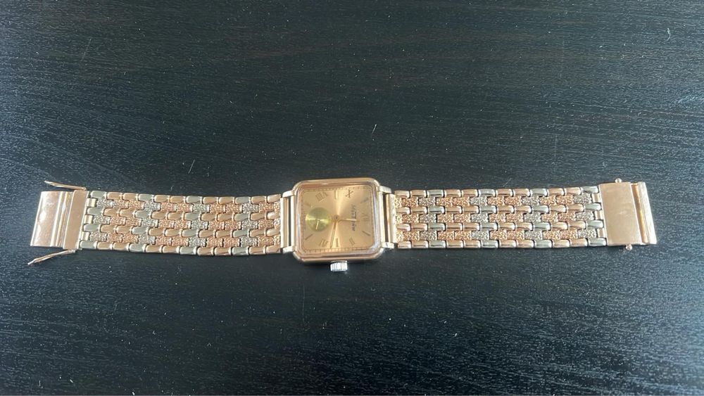 Продам часы 79 грам продаётся как вещь