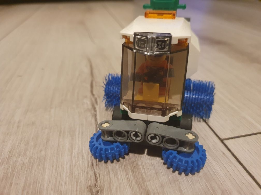 Klocki lego 60249 śmieciarka