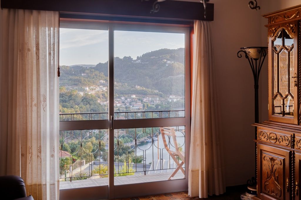 Alugo casa para férias no Douro