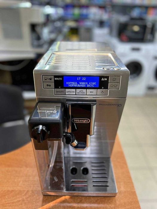 Кавомашина DeLonghi 
PrimaDonna XS
ETAM 36.366 MB з Німечинни Б\В