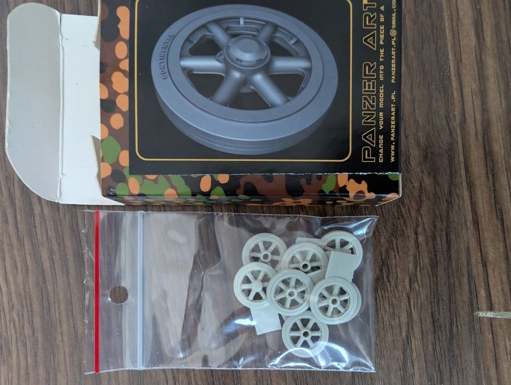 Ammo MiG 8506 Panzer I Breda + koła jezdne PanzerArt 1/35