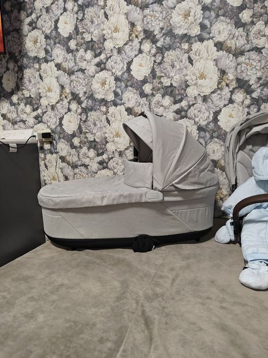 Cybex брендовий візочок в доброму стані!+ Подарунок
