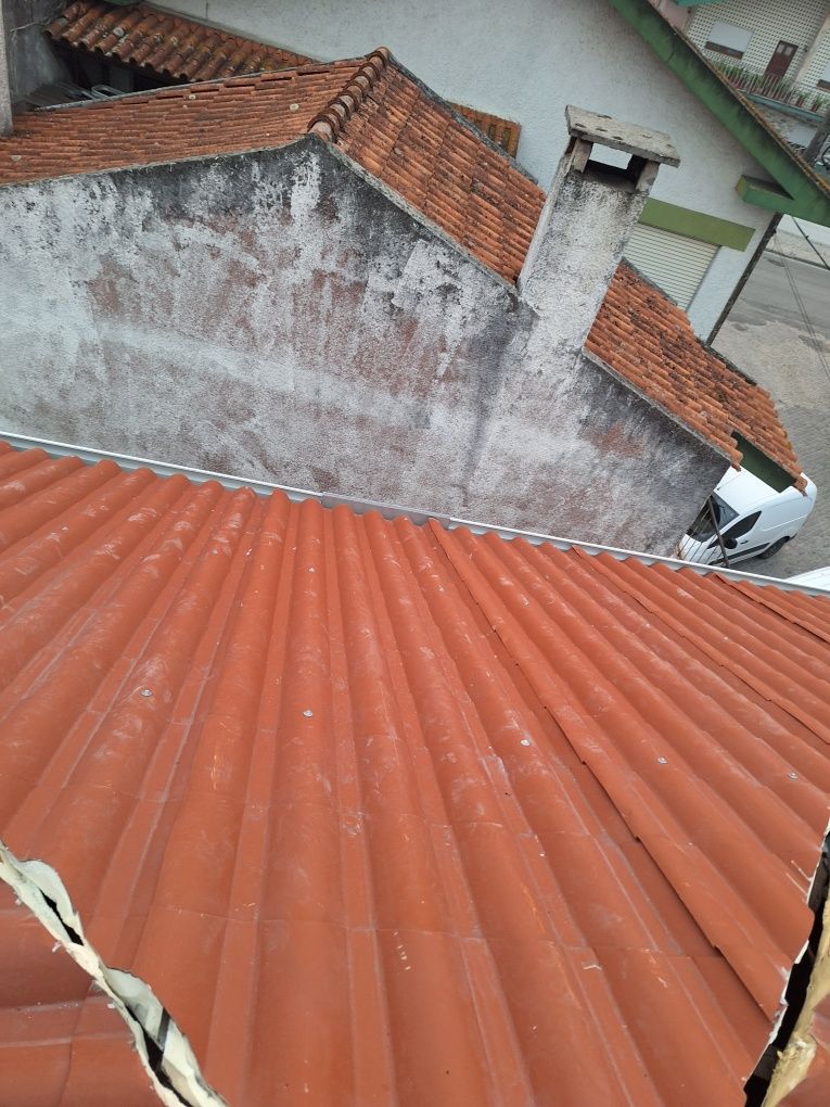 Caleiras e telhados