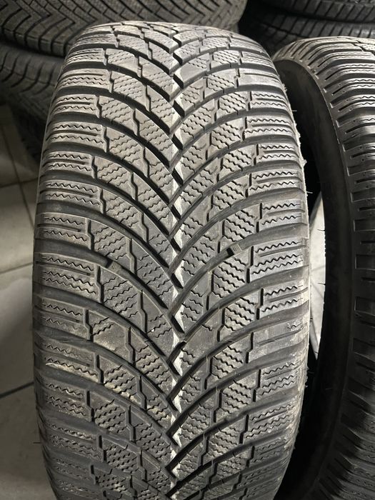 Резина Зима б/у Firestone 215/55R17
