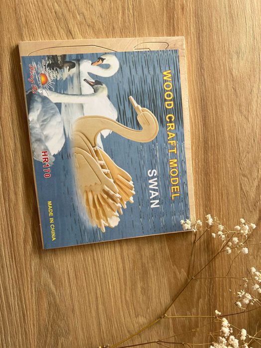 Nowe zafoliowane drewniane puzzle wood craft model Łabędź Ptaki