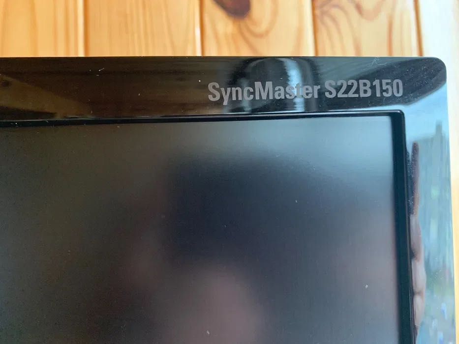 Монітор Samsung Syncmaster S22B150N