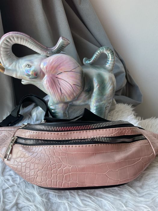 Nowa nerka pudrowy róż