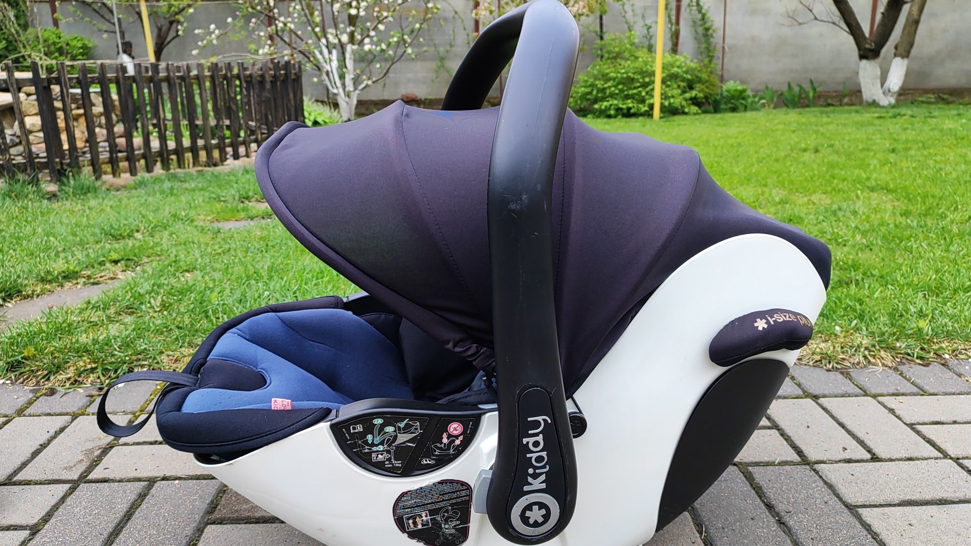 Автокрісло Kiddy Evolution Pro Isofix 
З базою