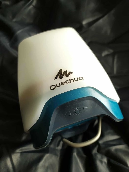 Ліхтар фірми Quechua (Decathlon)