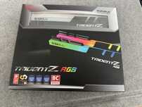 G. Skill Trident Z RGB F4-4000C18D-64GTZR 2x32GB