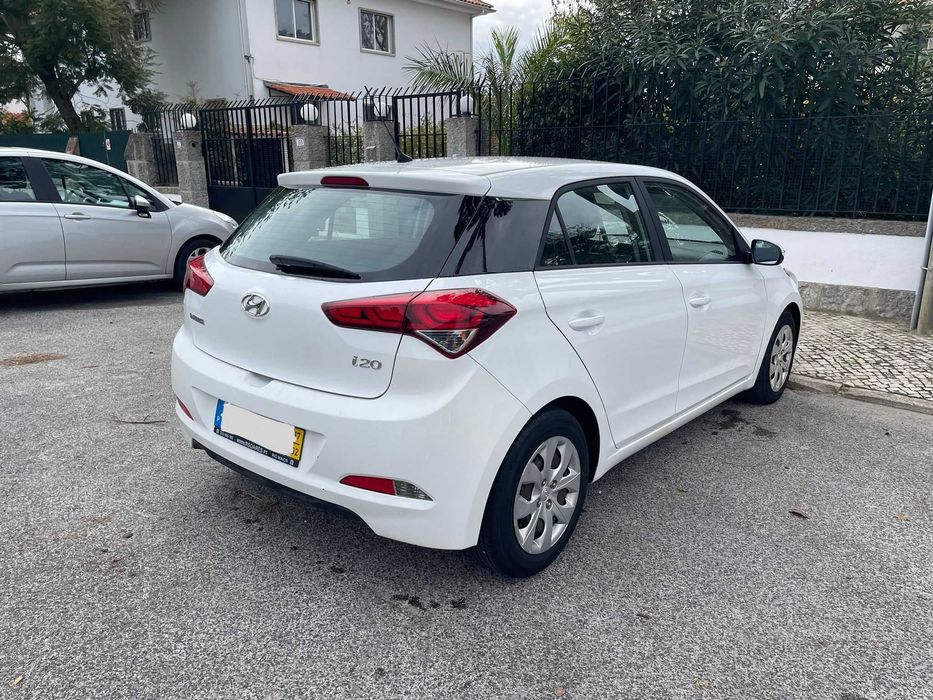 Hyundai i20 econômico