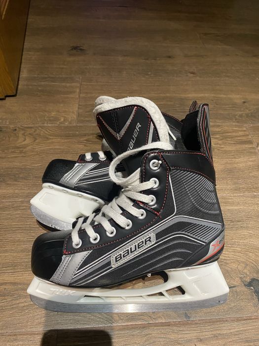 Sprzedam lyzwy hokejowe bauer 38,5