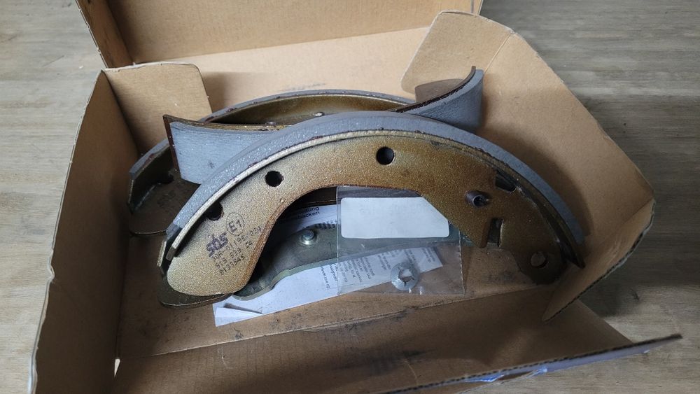 Maxilas de travão para Opel
Eixo traseiro