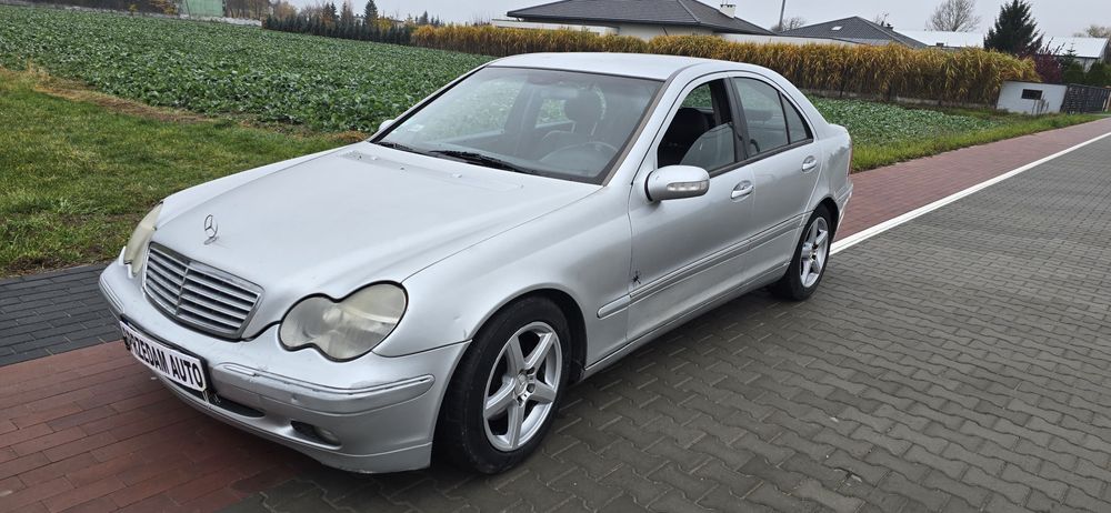 Mercedes C180 2.0benzyna 2001r skóry 6 biegów