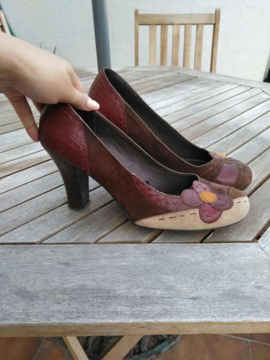 Sapatos tam 41 em pele