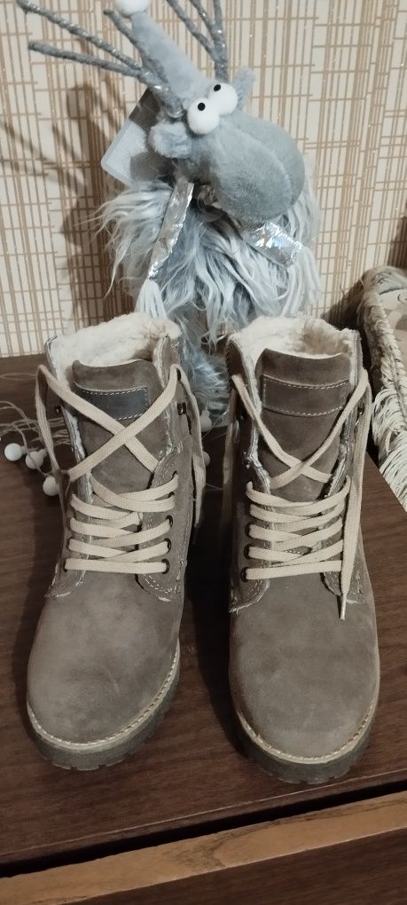 Зимові ботинки жіночі