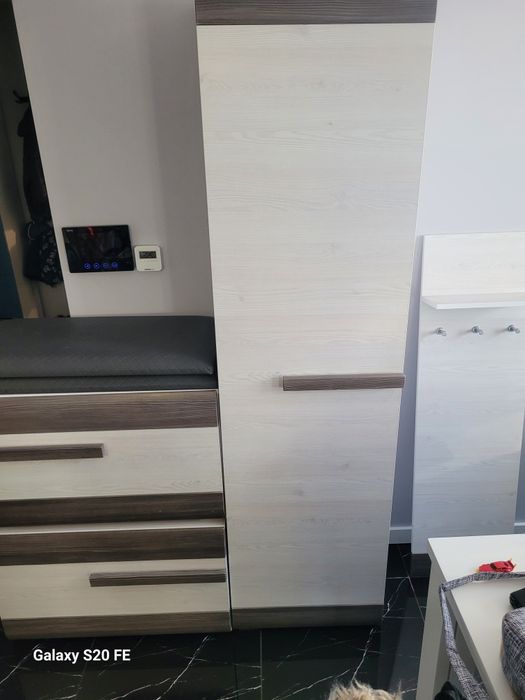 Komplet mebli do przedpokoju