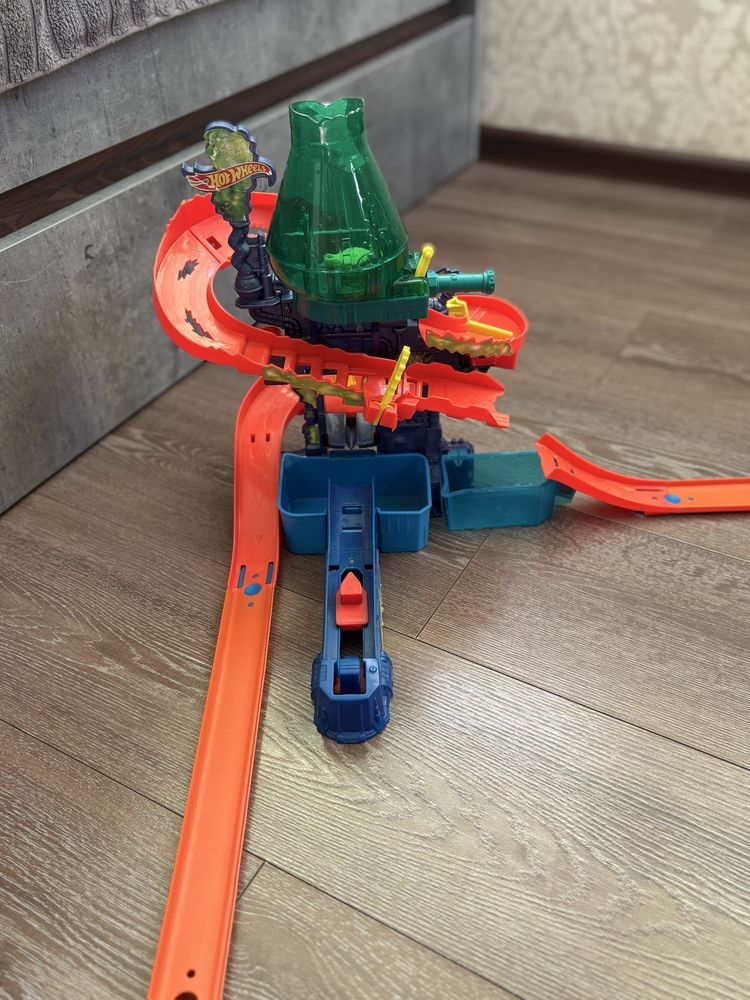Трек Hot Wheels Хот Вілс