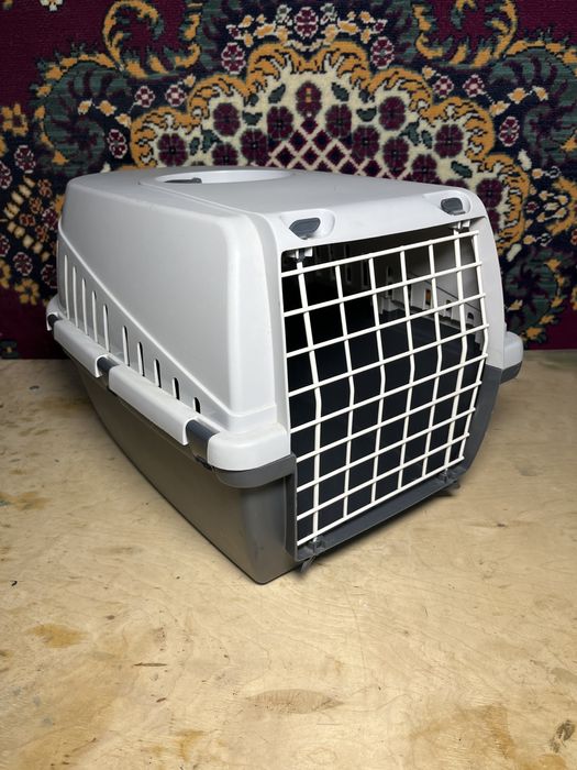 Пластикові переноски для дрібних тварин