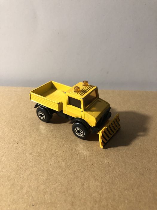 Matchbox Unimog 1:76