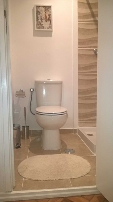 Quarto com WC Privativo (Falagueira - Metro Linha Azul)