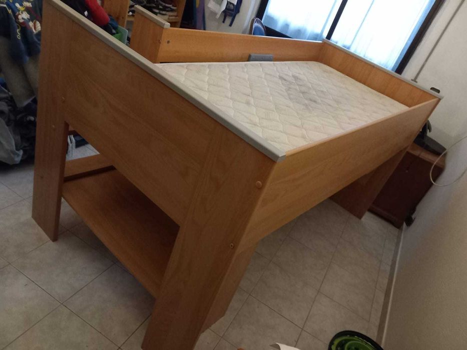 Vendo cama beliche s/colchão
