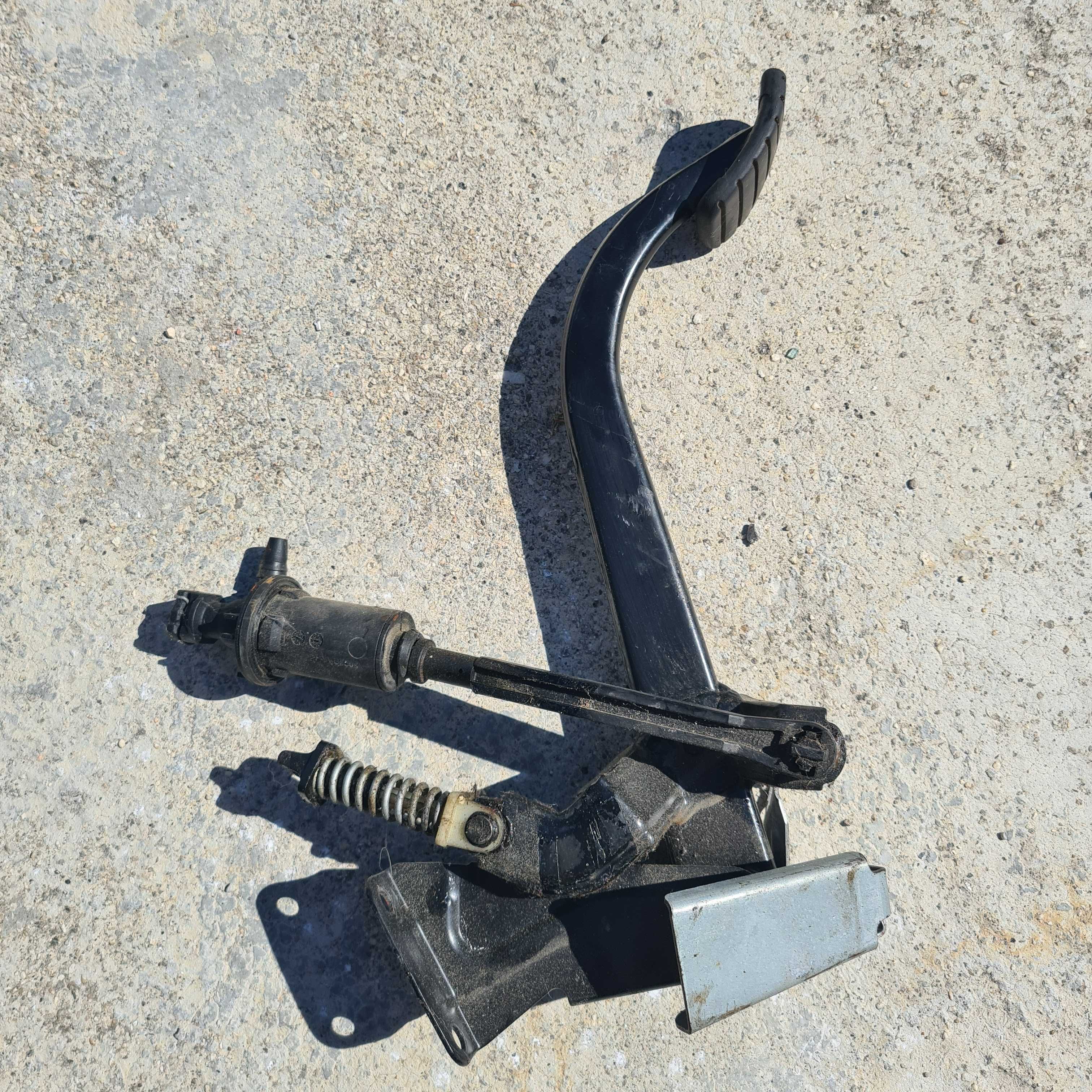 Pedal de embraiagem Renault Trafic Opel Vivaro Nissan Primastar