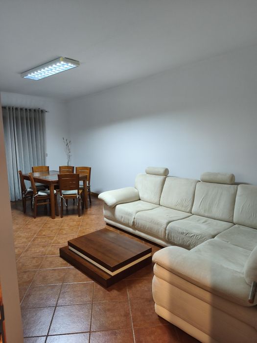 Apartamento T3 com garagem