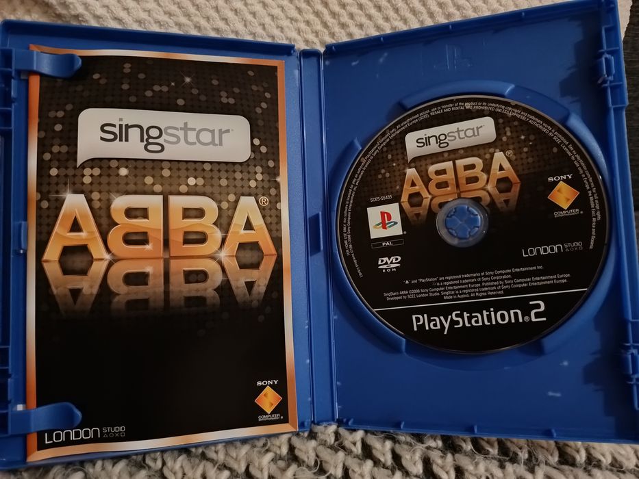 Vende-se Singstar ABBA para PlayStation 2.